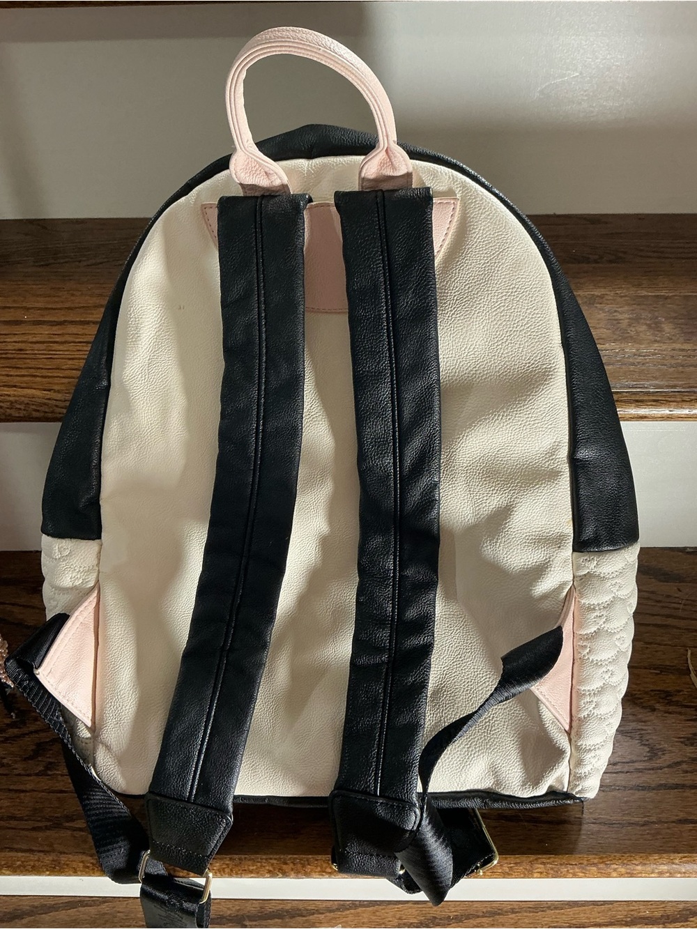 Betsey Johnson Cream Quilted Backpack with Pink Bow and Black Trim - Picture 3 of 4